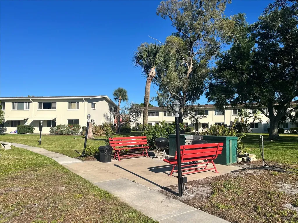 4550 Overlook Drive NE St Petersburg FL 33703