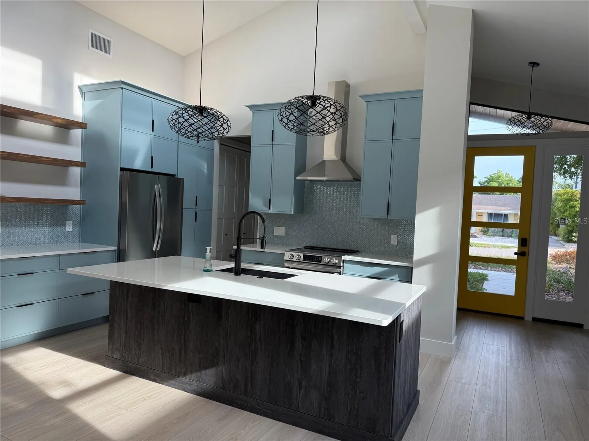 2443 Wood Street Sarasota FL 34237