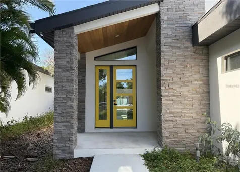 2443 Wood Street Sarasota FL 34237