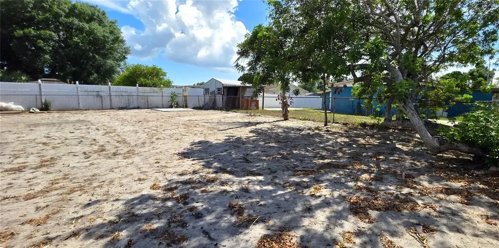 2417 Wishing Well Circle Tampa FL 33619