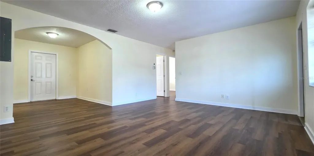 2417 Wishing Well Circle Tampa FL 33619