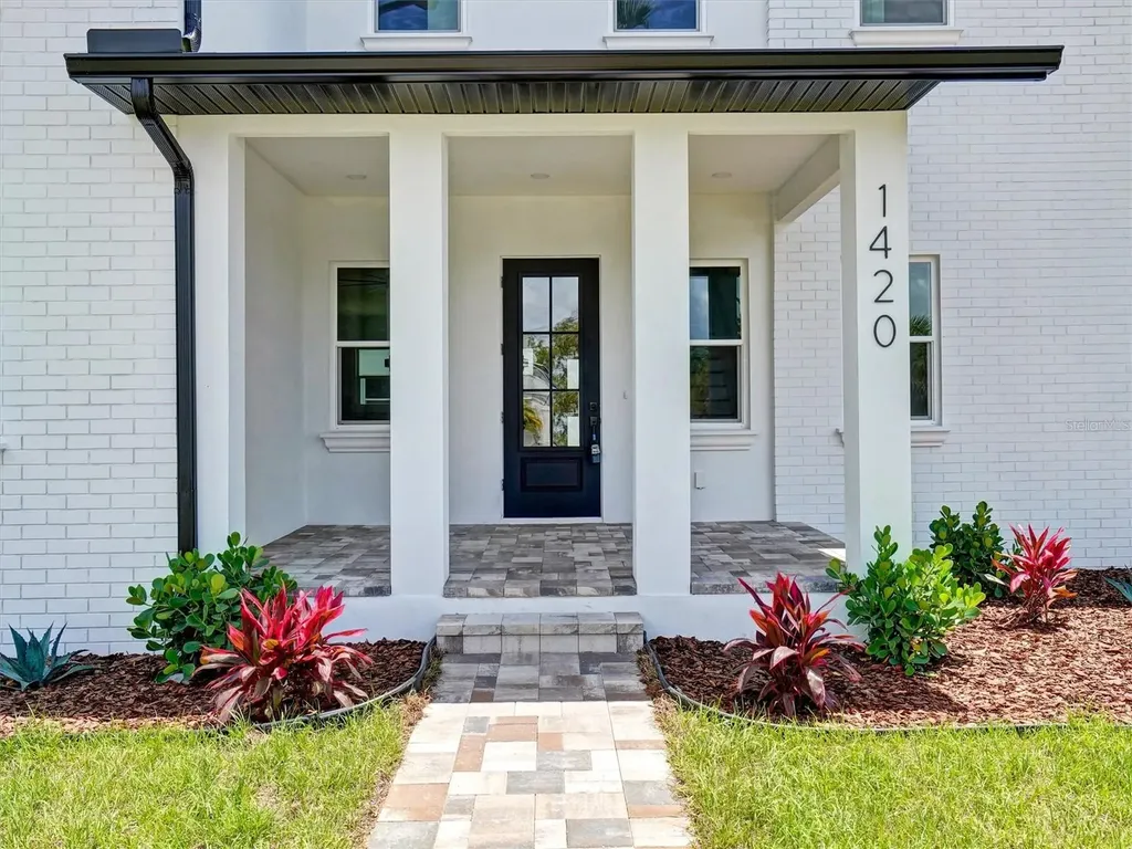 1420 36th Avenue N St Petersburg FL 33704
