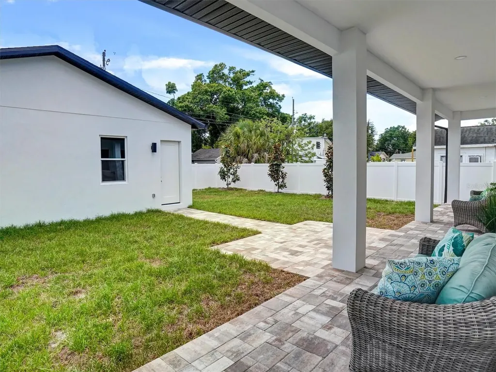 1420 36th Avenue N St Petersburg FL 33704