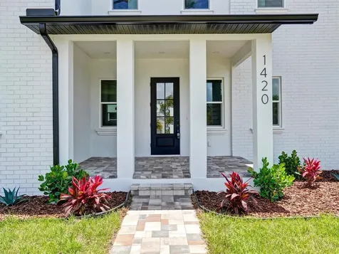 1420 36th Avenue N St Petersburg FL 33704