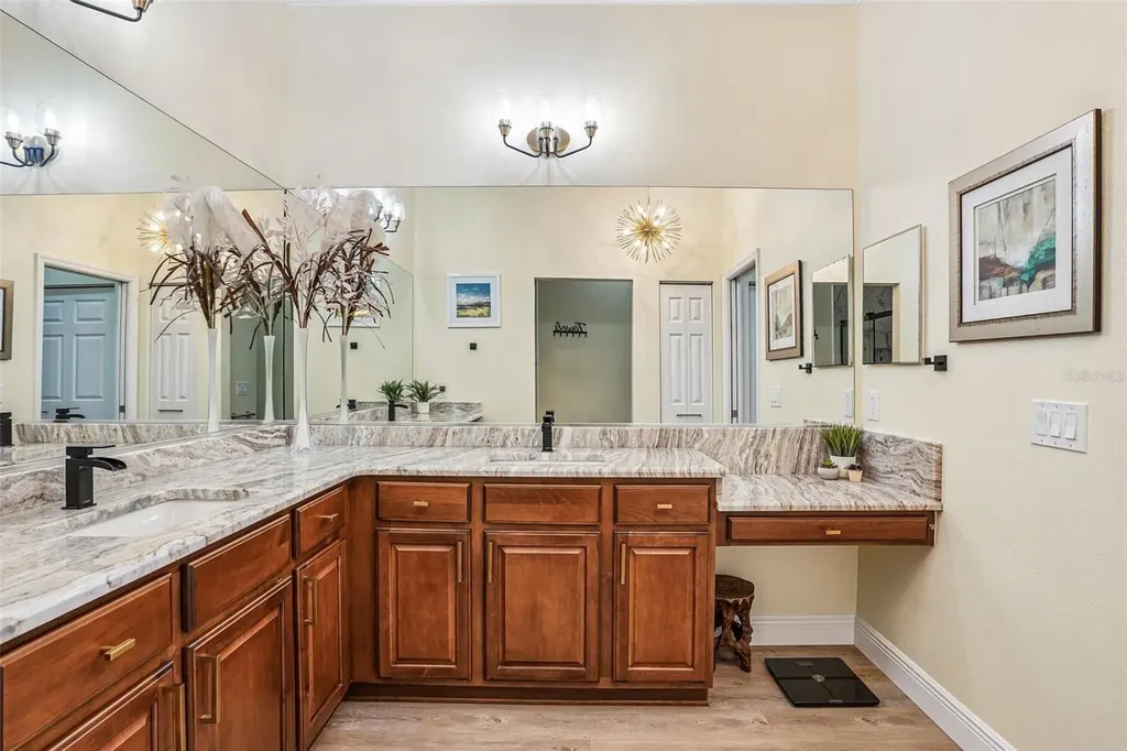 10199 Mainsail Drive Oxford FL 34484