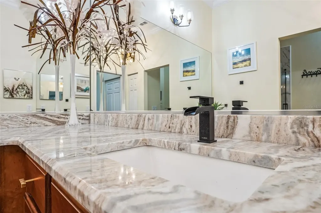 10199 Mainsail Drive Oxford FL 34484