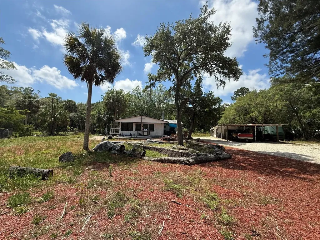 186 Gladys Avenue Inglis FL 34449