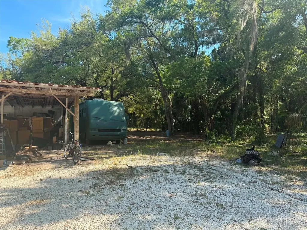 186 Gladys Avenue Inglis FL 34449