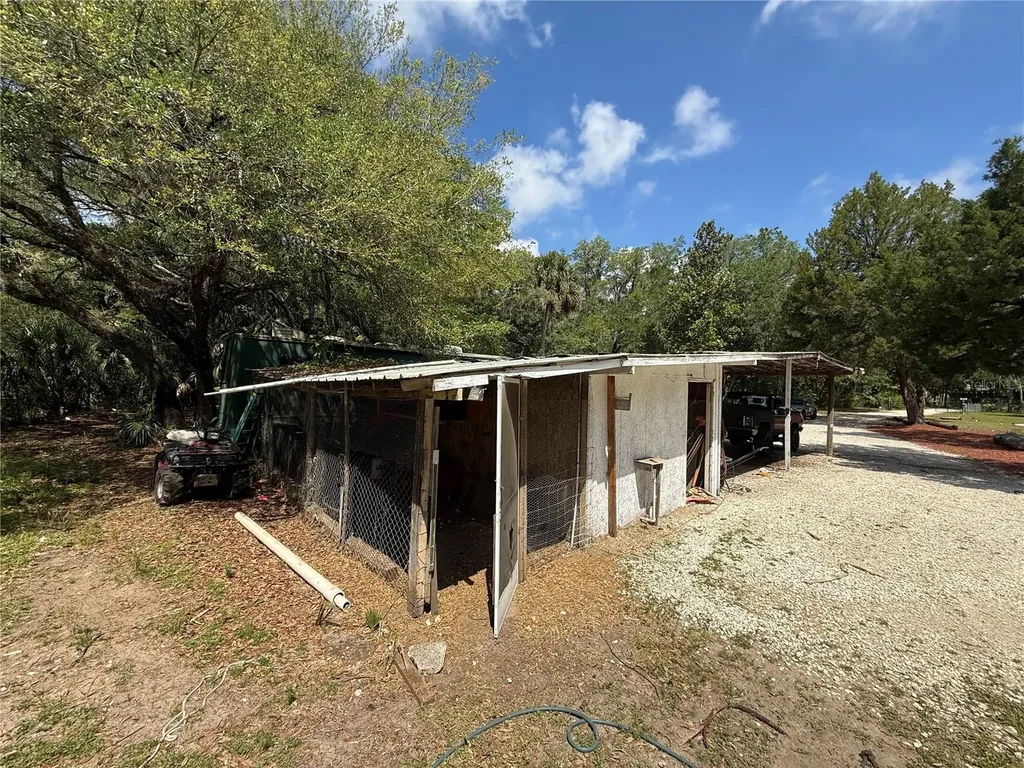 186 Gladys Avenue Inglis FL 34449