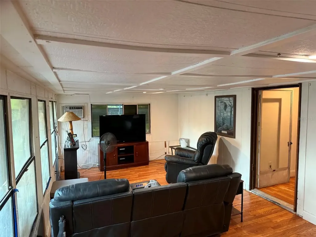 186 Gladys Avenue Inglis FL 34449