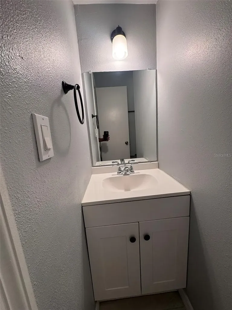 188 Fiesta Drive Kissimmee FL 34743