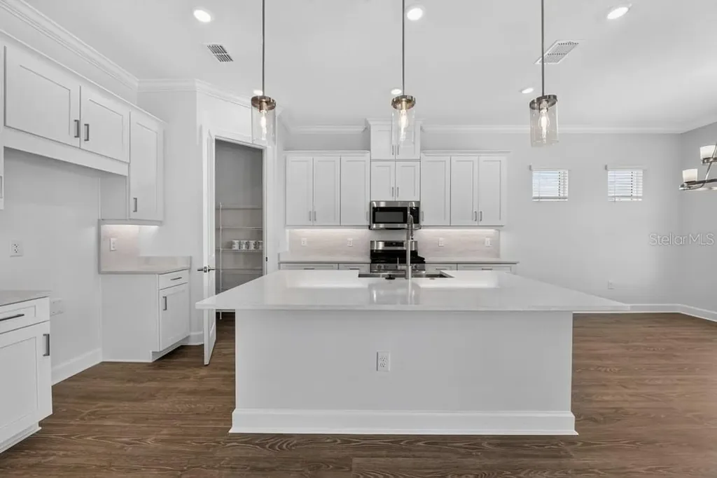 10573 Eclipse Street Sarasota FL 34241