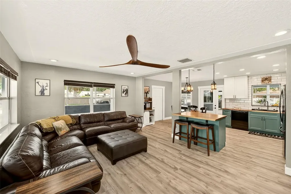 4300 80th Avenue N Pinellas Park FL 33781