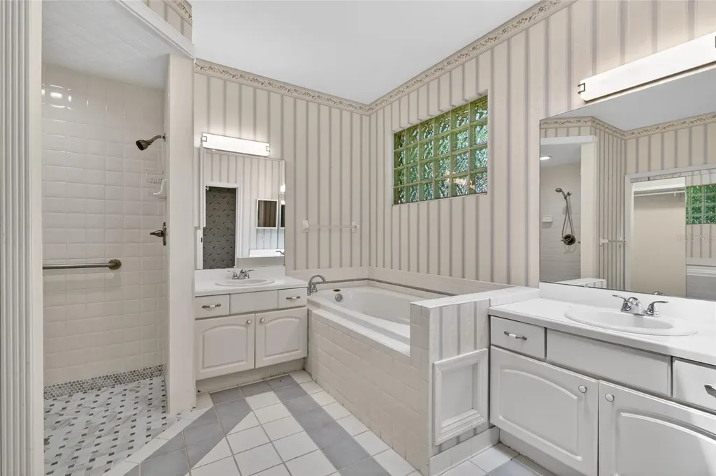 9626 SW 53rd Road Gainesville FL 32608