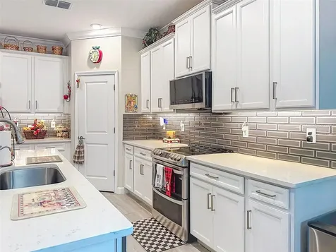 31527 Cannon Rush Drive San Antonio FL 33576