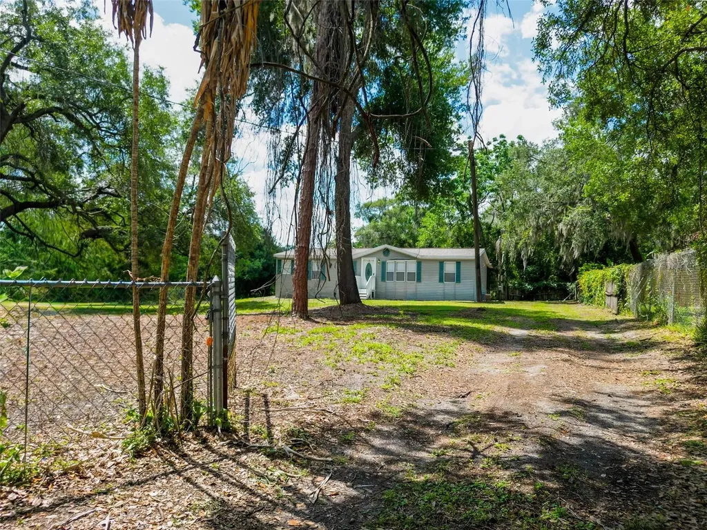 1819 Sinclair Hills Road Lutz FL 33549