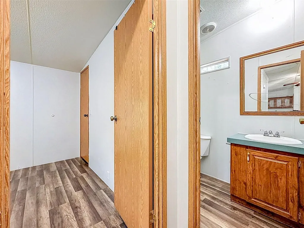 1819 Sinclair Hills Road Lutz FL 33549