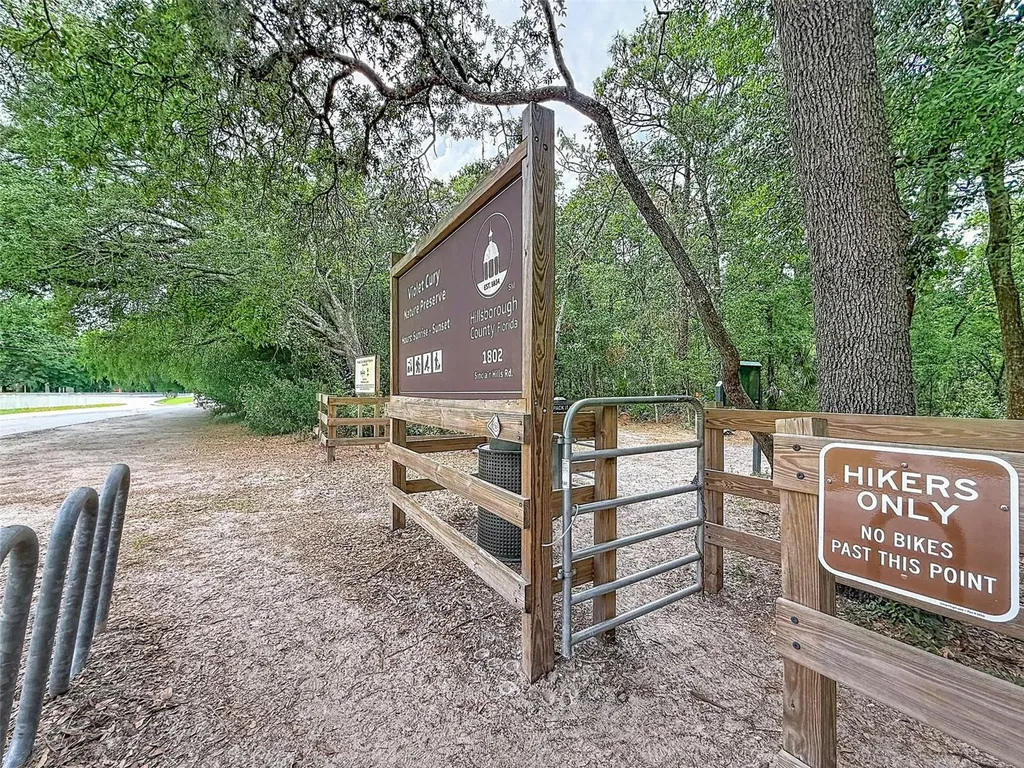 1819 Sinclair Hills Road Lutz FL 33549