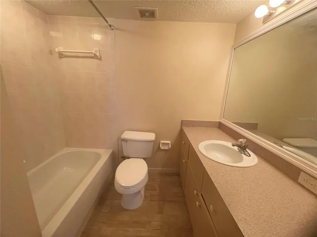 1122 S Pine Ridge Circle Sanford FL 32773