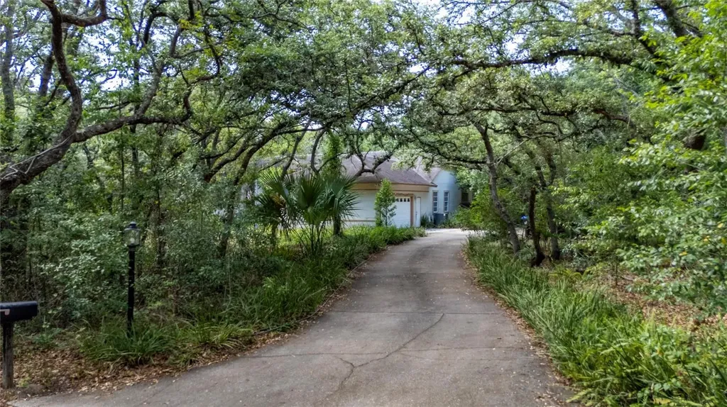 6781 W Livingston Street Orlando FL 32835