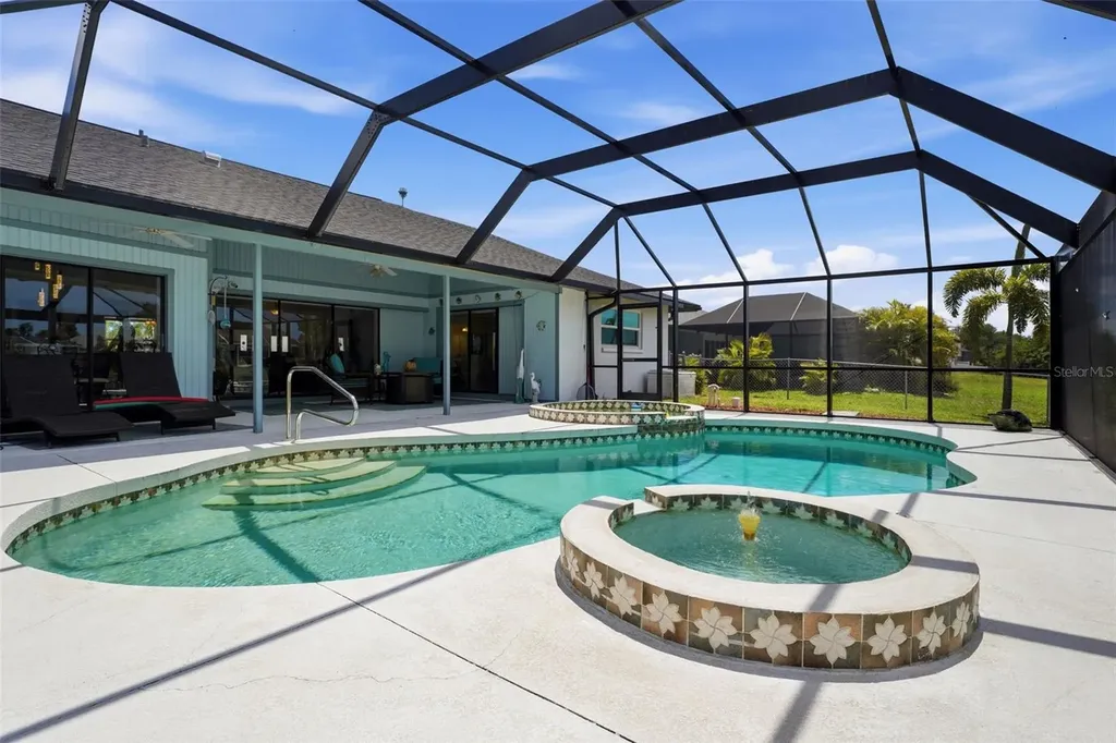 256 Mark Twain Lane Rotonda West FL 33947
