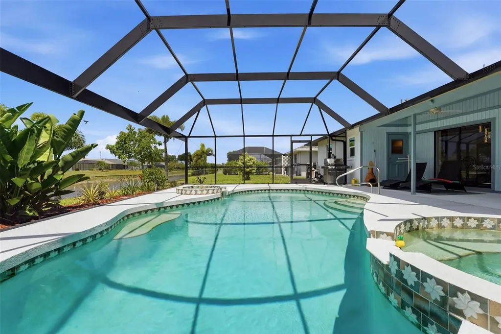 256 Mark Twain Lane Rotonda West FL 33947
