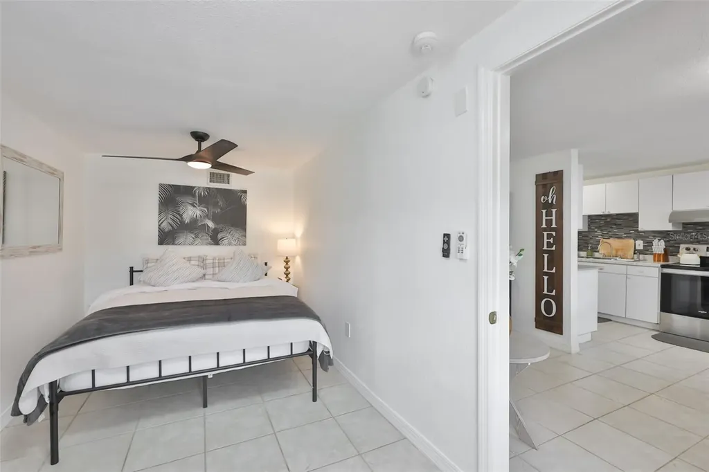 2575 S Himes Avenue Tampa FL 33629