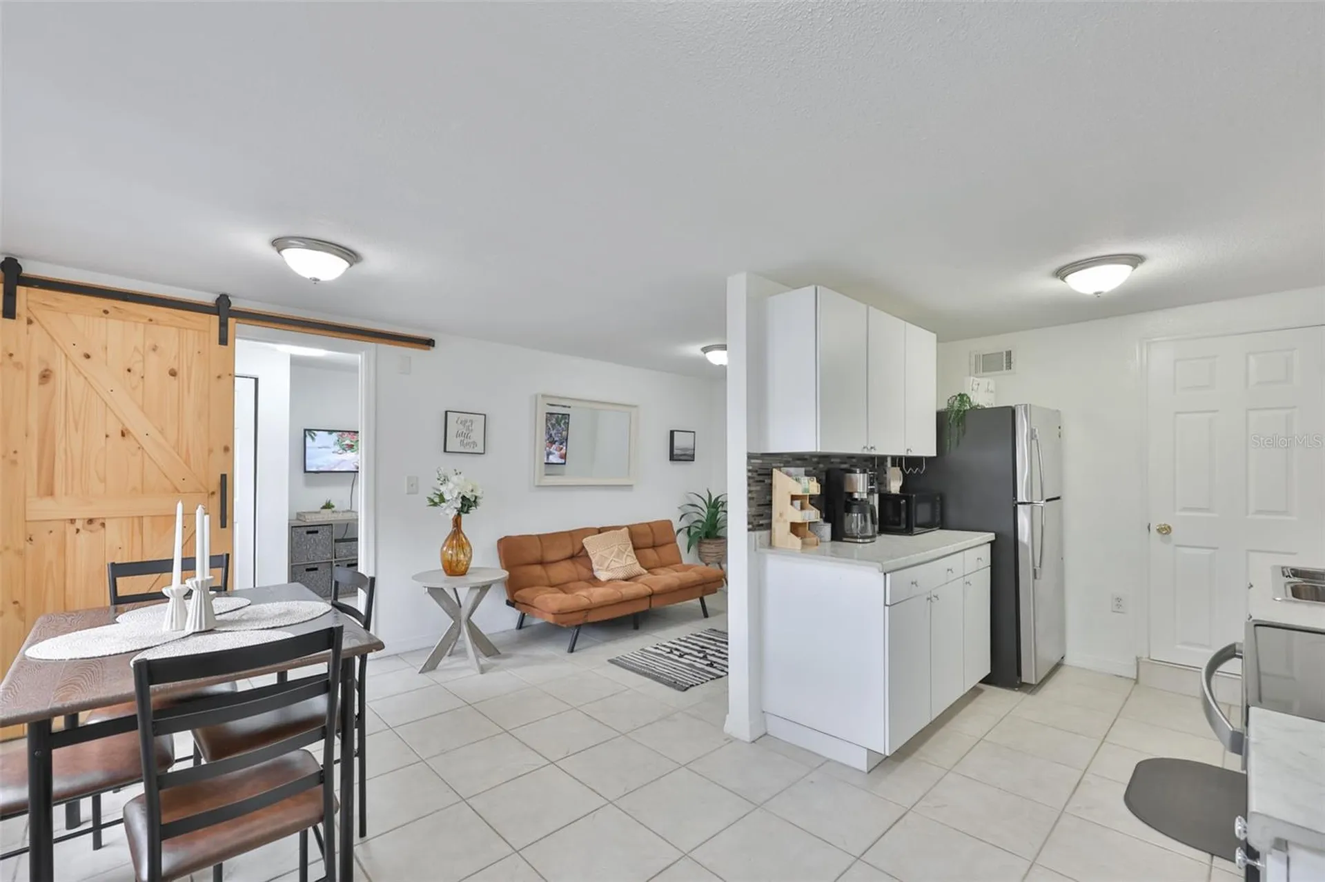 2575 S Himes Avenue Tampa FL 33629