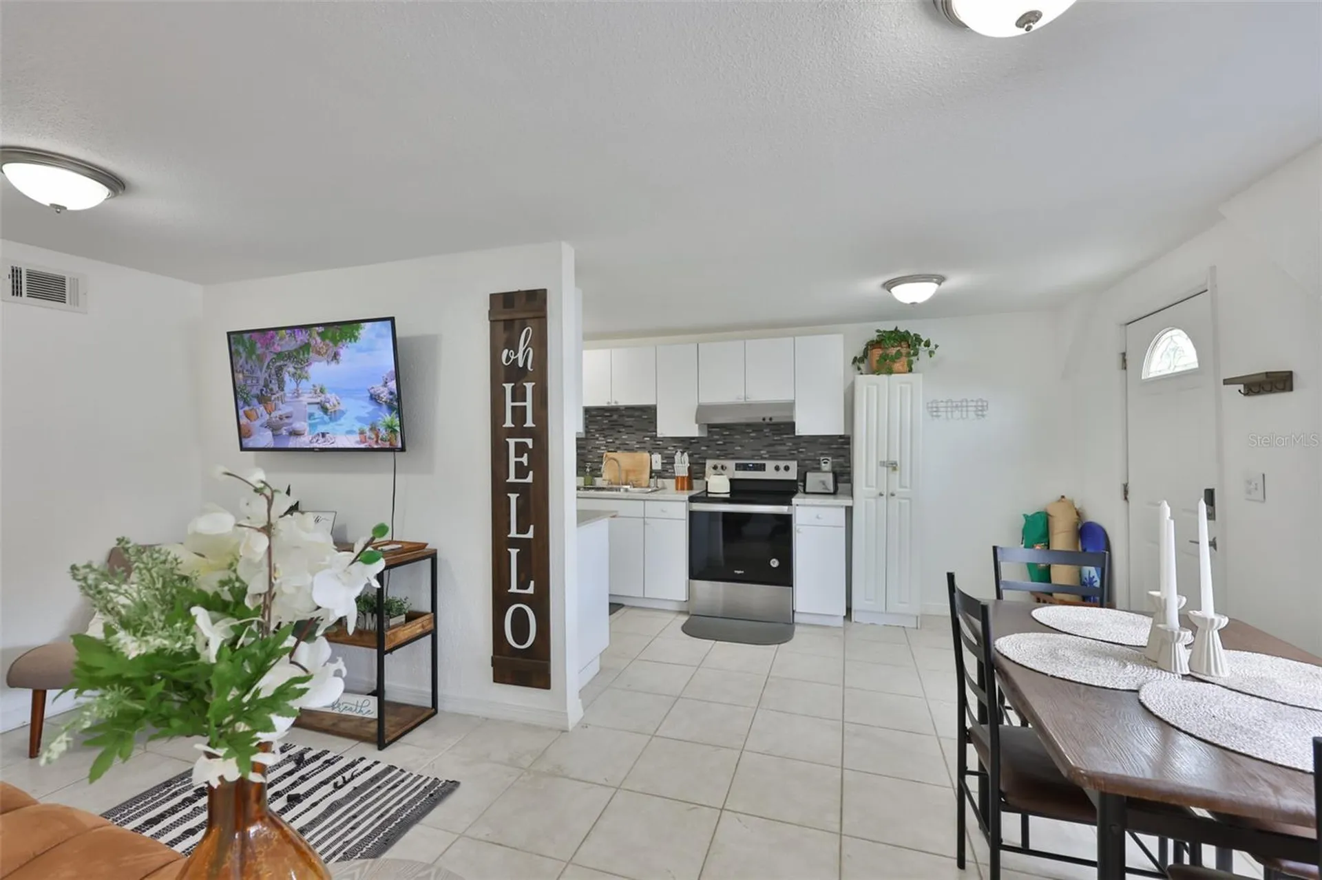 2575 S Himes Avenue Tampa FL 33629