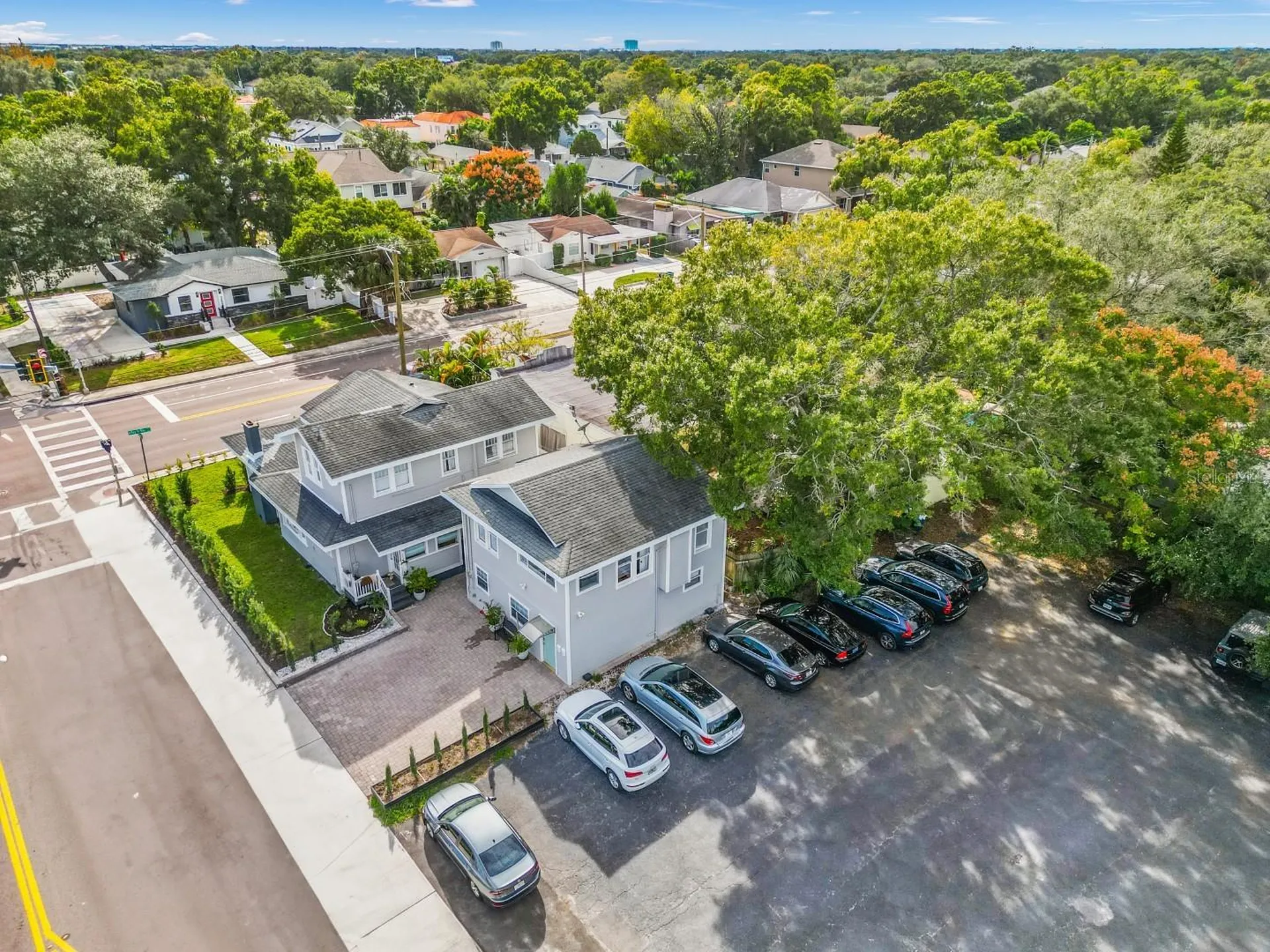 2575 S Himes Avenue Tampa FL 33629