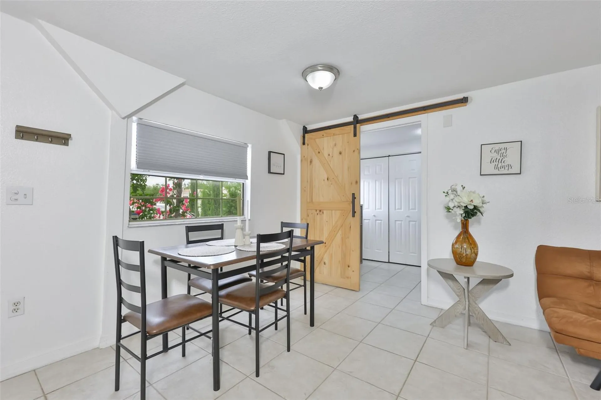 2575 S Himes Avenue Tampa FL 33629