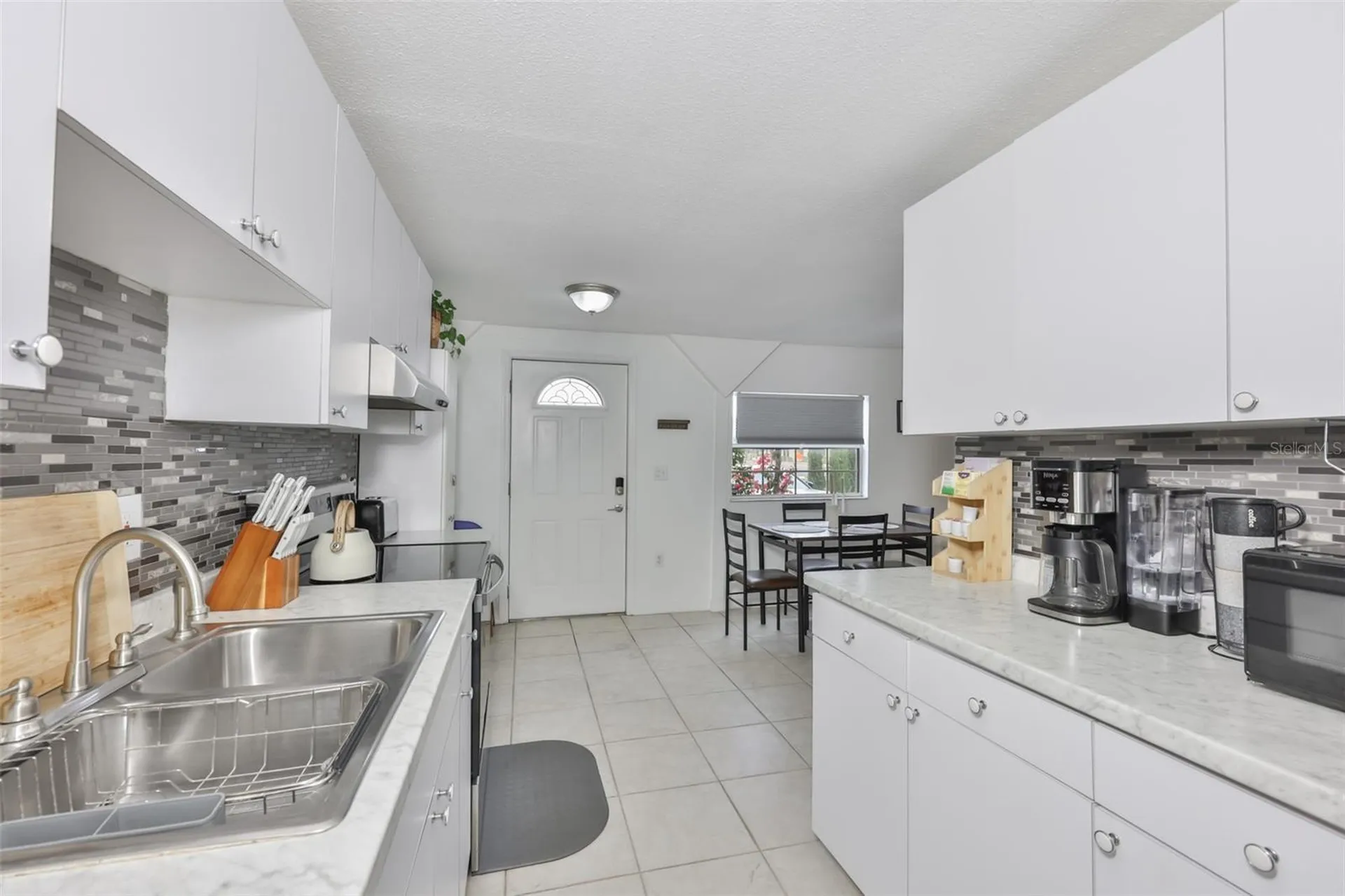 2575 S Himes Avenue Tampa FL 33629