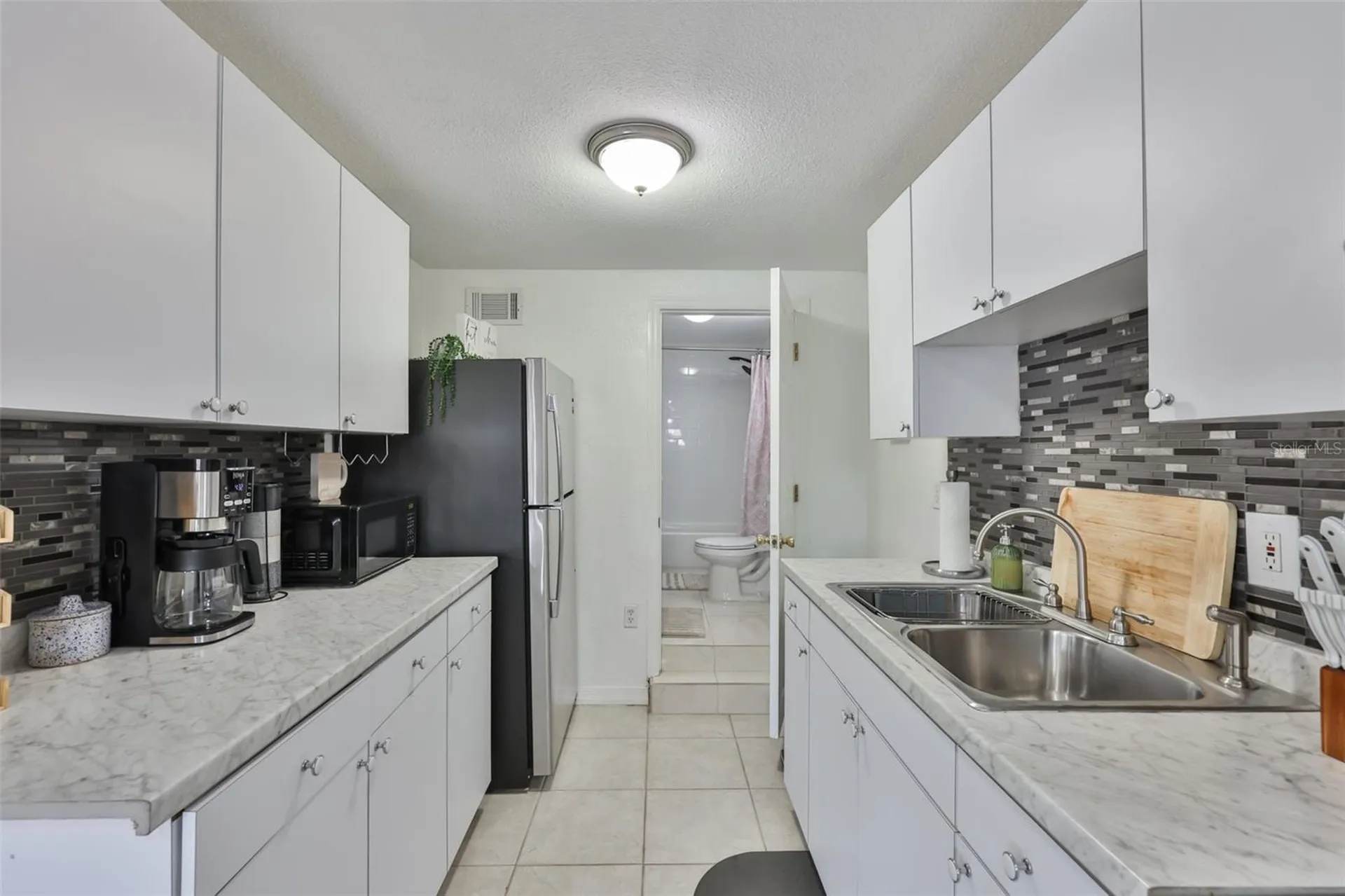 2575 S Himes Avenue Tampa FL 33629