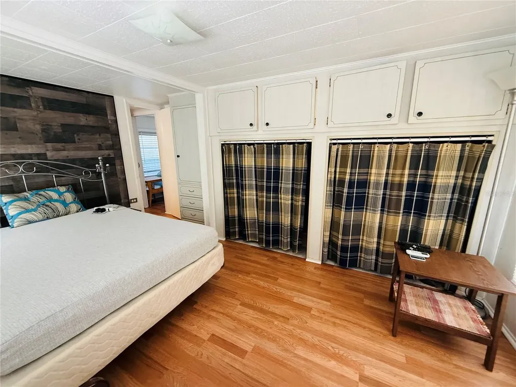 4851 W Gandy Boulevard Tampa FL 33611