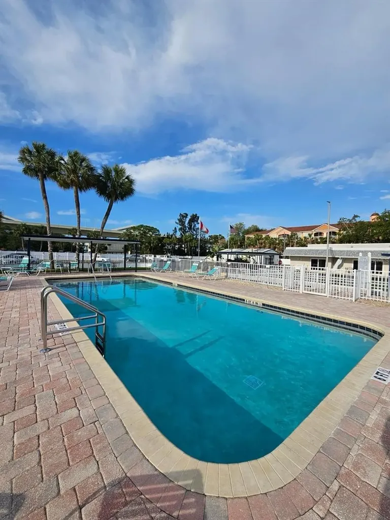4851 W Gandy Boulevard Tampa FL 33611