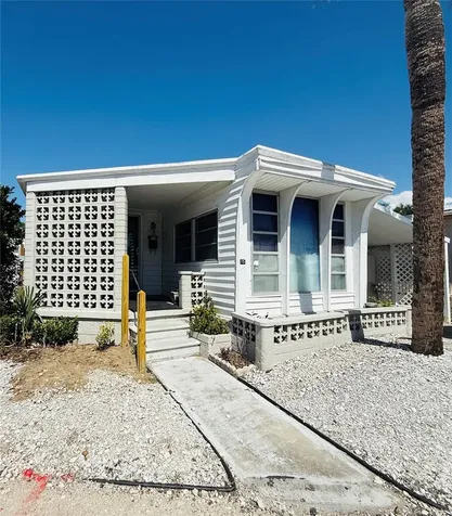 4851 W Gandy Boulevard Tampa FL 33611