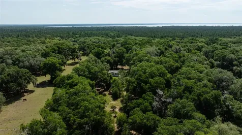 374 Sisco Road Pomona Park FL 32181