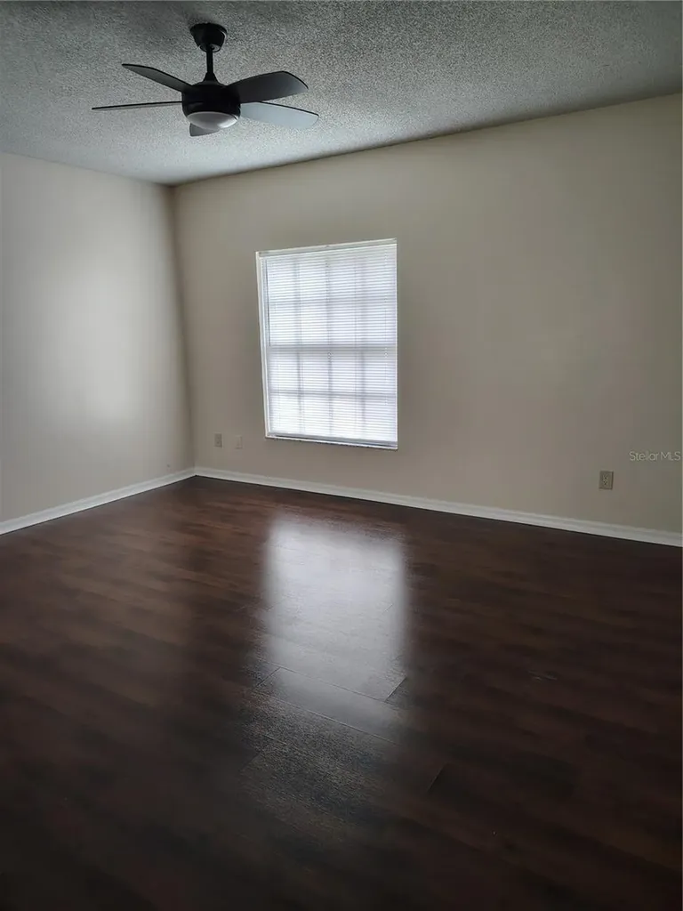 1074 Universal Rest Place Kissimmee FL 34744