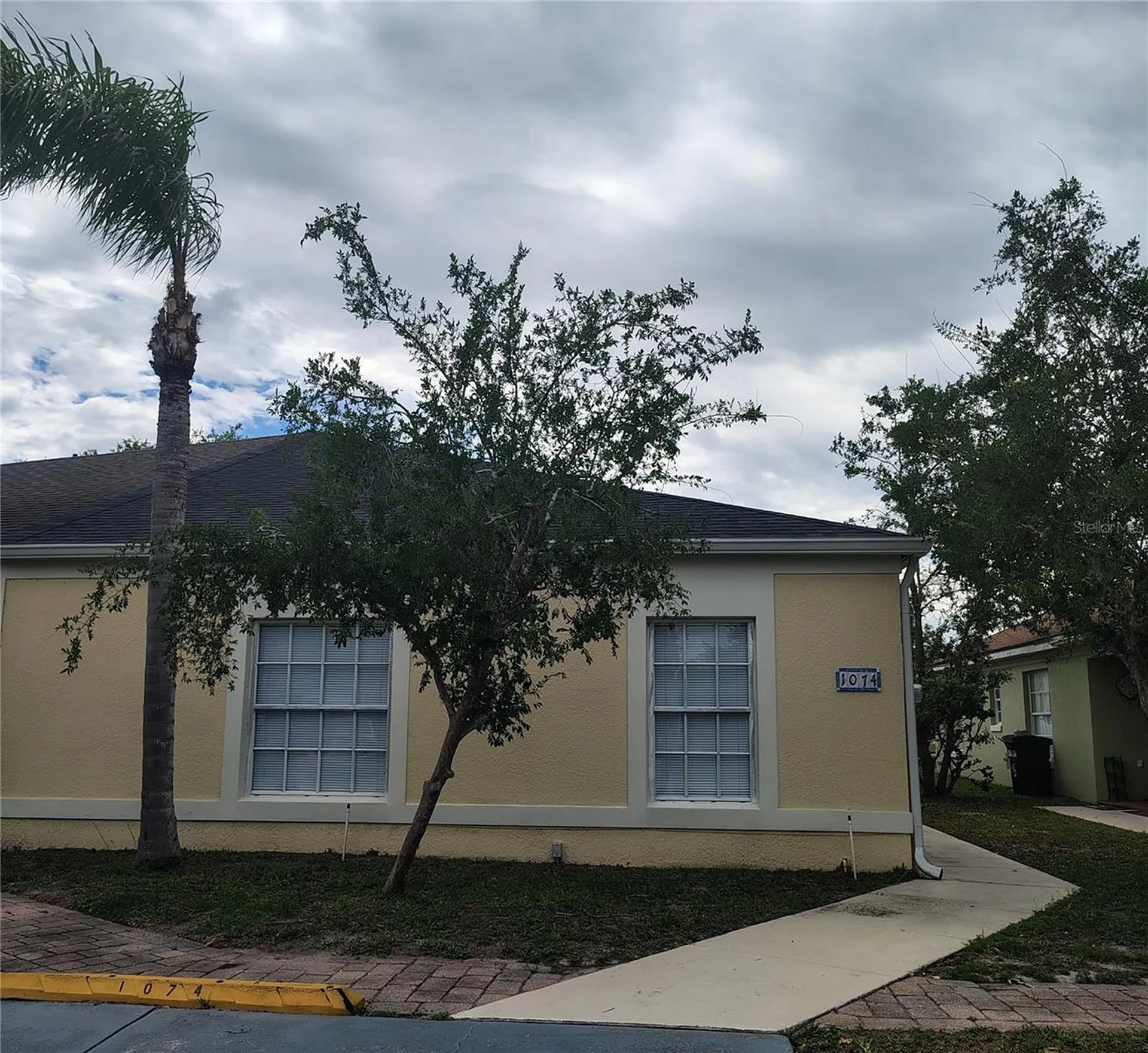 1074 Universal Rest Place Kissimmee FL 34744
