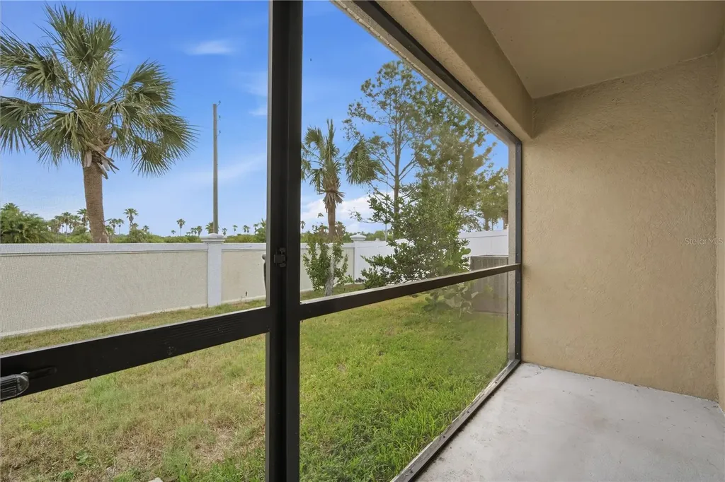 1827 Harbour Blue Street Ruskin FL 33570