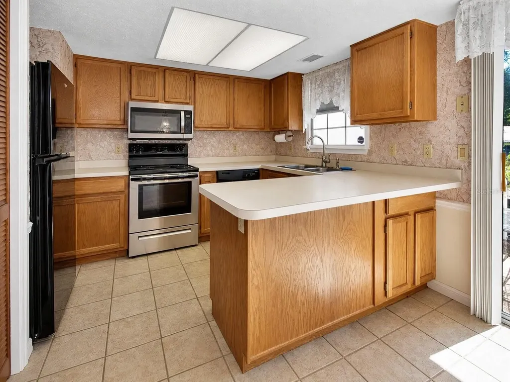 1141 8th Avenue Deland FL 32724