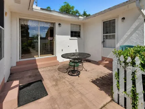 1141 8th Avenue Deland FL 32724