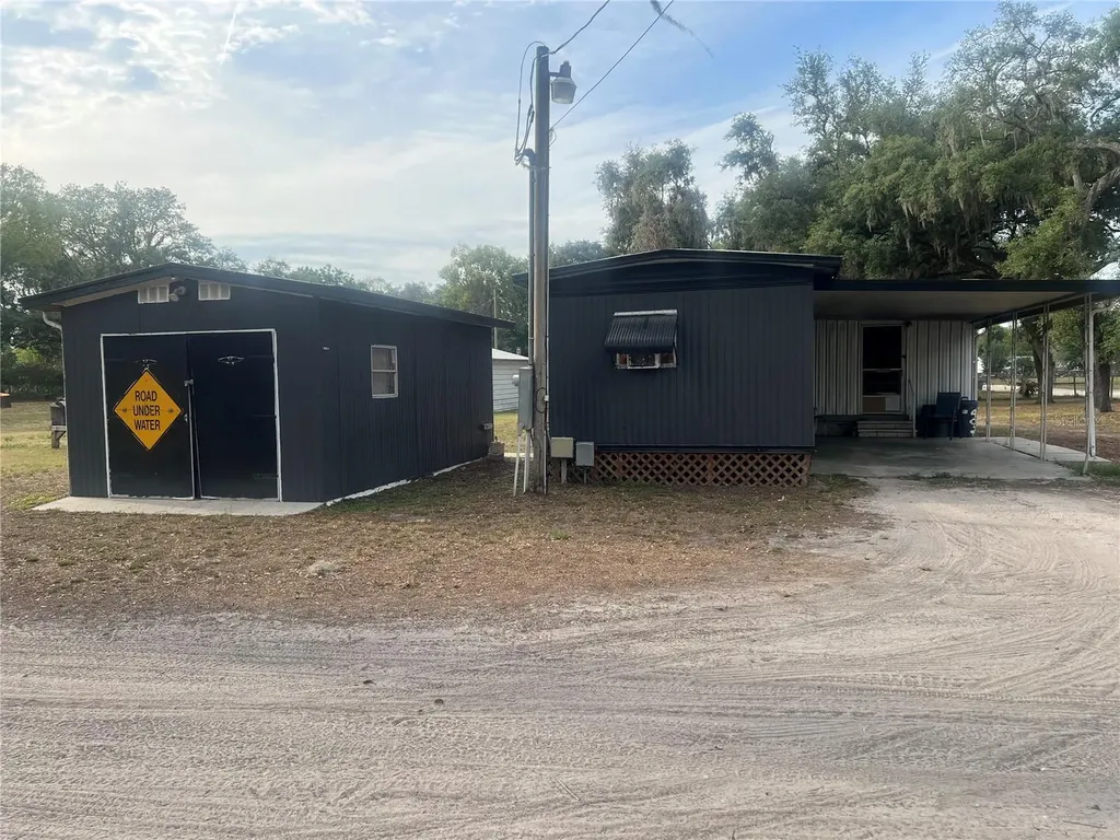 4027 Lowell Lane Zephyrhills FL 33541