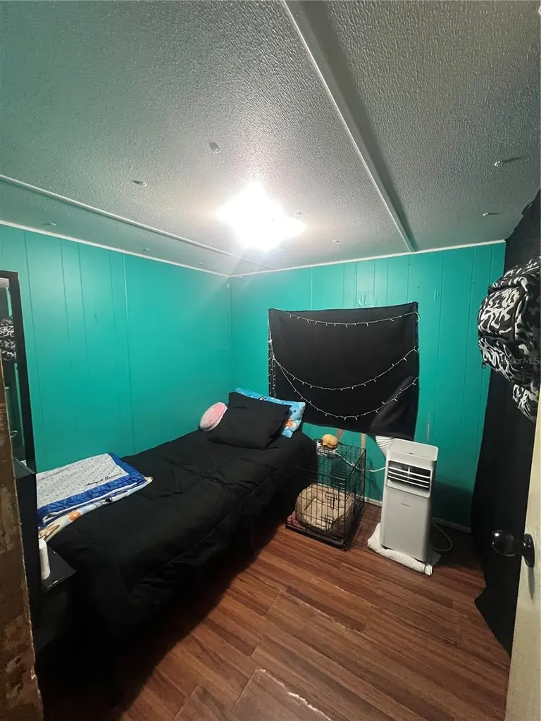 4027 Lowell Lane Zephyrhills FL 33541