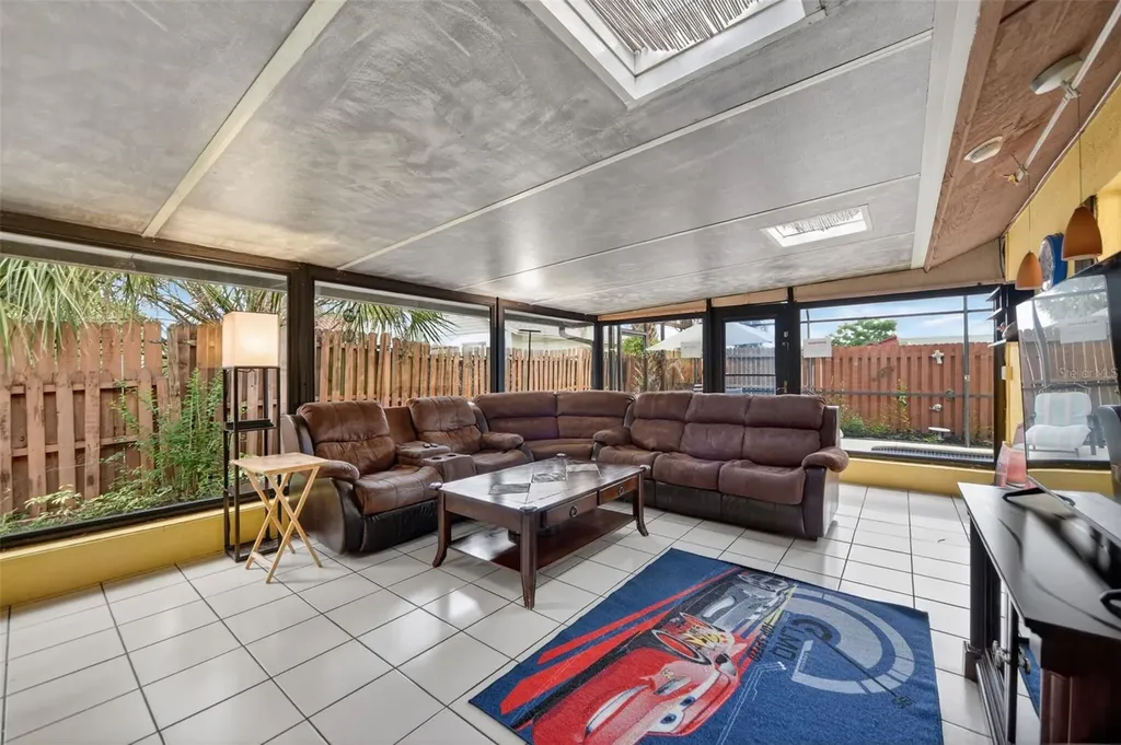 5325 Barefoot Path Kissimmee FL 34746