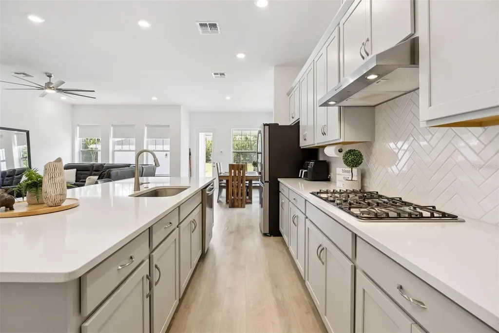 1108 Riverway Drive Oakland FL 34787
