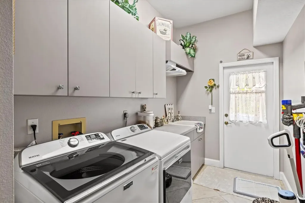7365 S Serenoa Drive Sarasota FL 34241