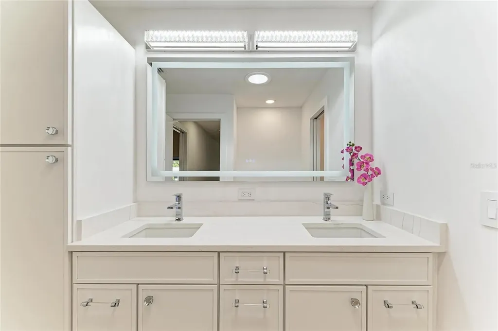 6688 Schooner Bay Circle Sarasota FL 34231