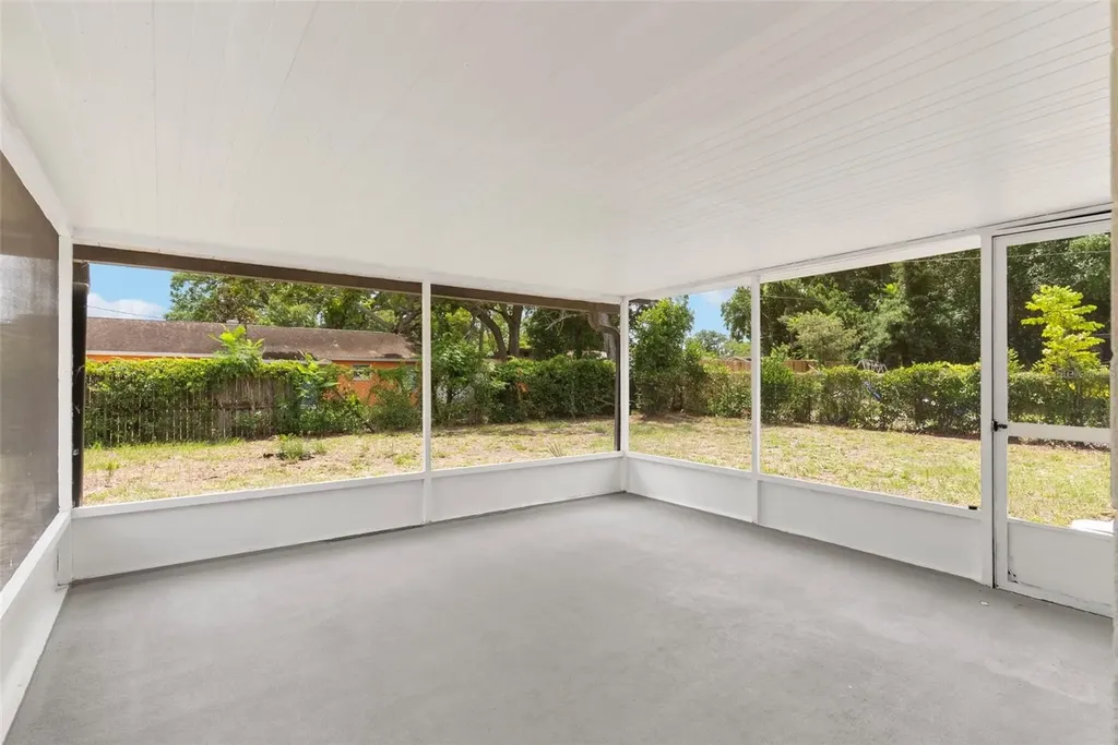 2233 Wolf Road Orlando FL 32808