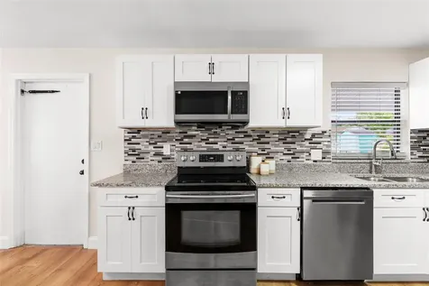 2233 Wolf Road Orlando FL 32808